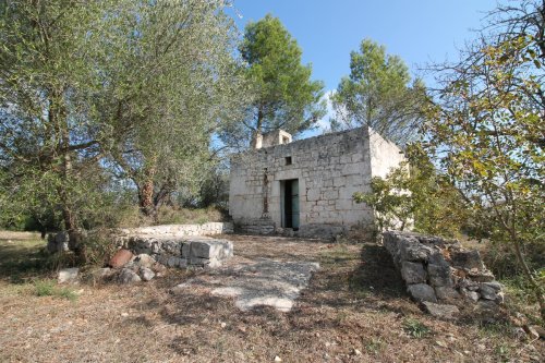 Klein huisje op het platteland in Ostuni