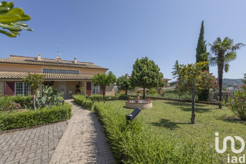 Villa in Recanati