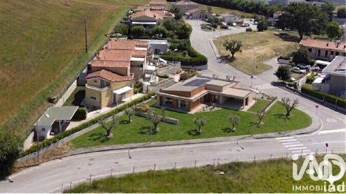Villa en Osimo