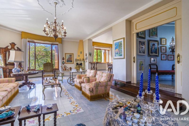 Villa i Osimo