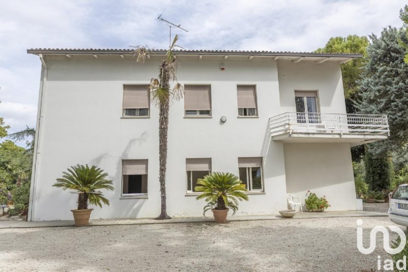 Vrijstaande woning in Osimo