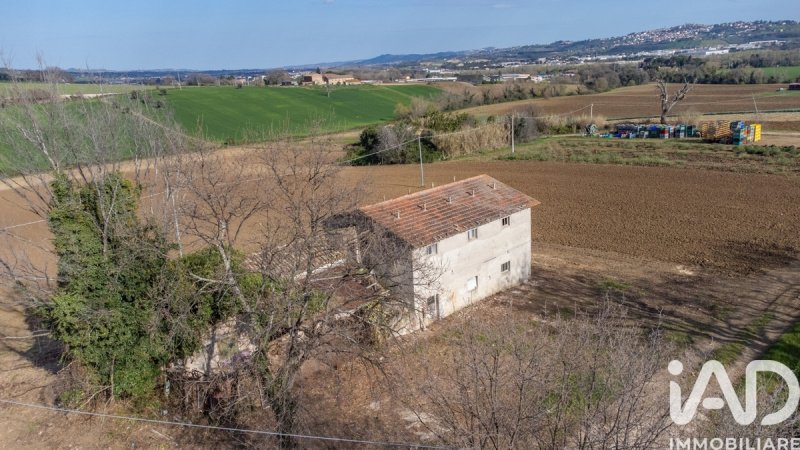 Hus på landet i Macerata