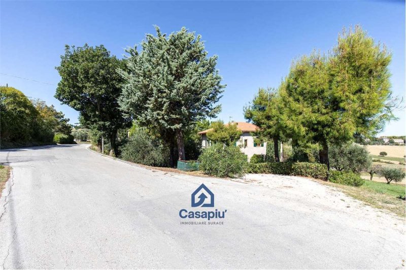 Особняк в Монтелупоне