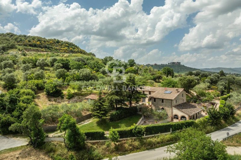 Farmhouse in Magione