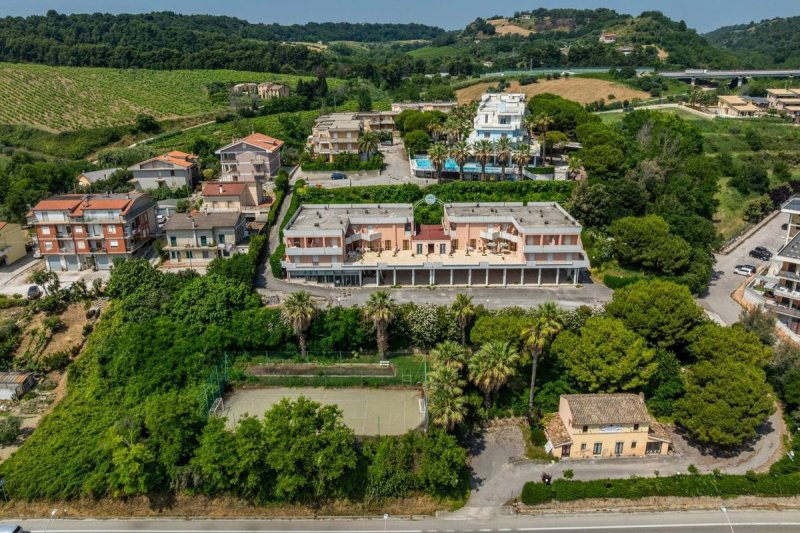 Hôtel à Massignano