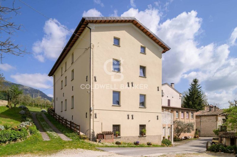 Maison de campagne à Gualdo Tadino