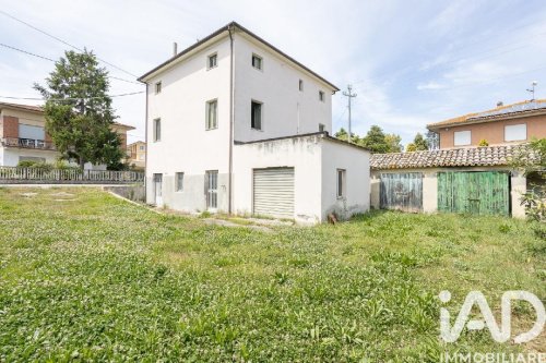 Detached house in Montelupone