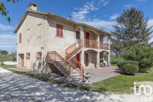Haus in Montelupone
