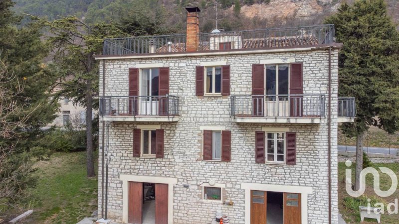 Casa independiente en Fossombrone