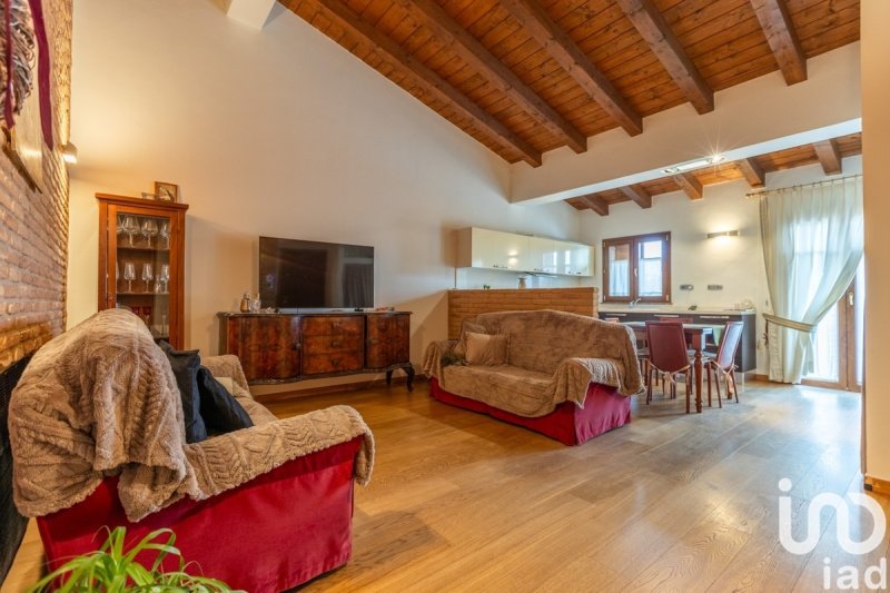 Apartamento en Colli al Metauro