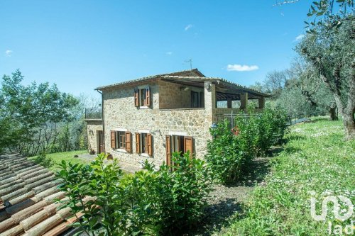 Villa in Semproniano
