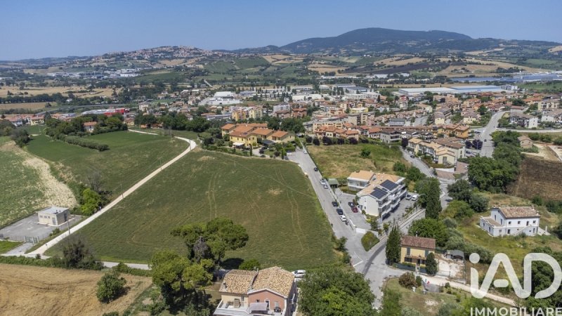 Terreno para construção em Osimo