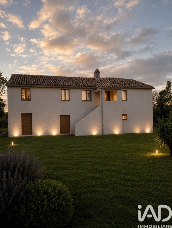 Villa in Osimo