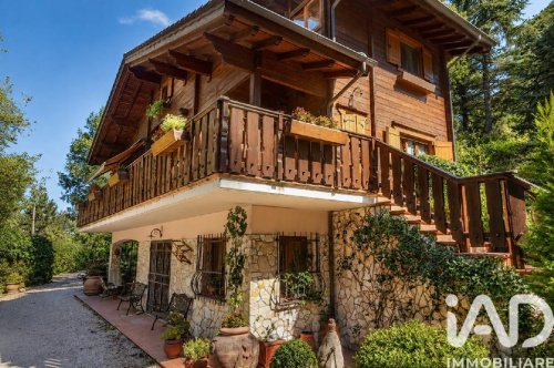 Villa in Passignano sul Trasimeno