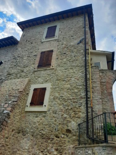 Top-to-bottom house in Spoleto