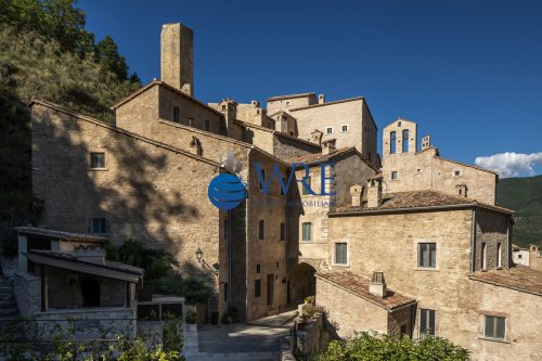 Appartement historique à Sellano