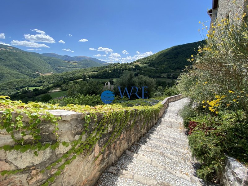 Historisch appartement in Sellano