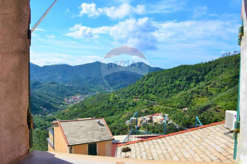 Vrijstaande woning in Levanto