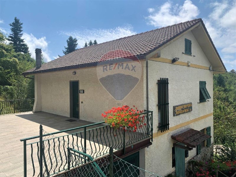 Detached house in Borzonasca