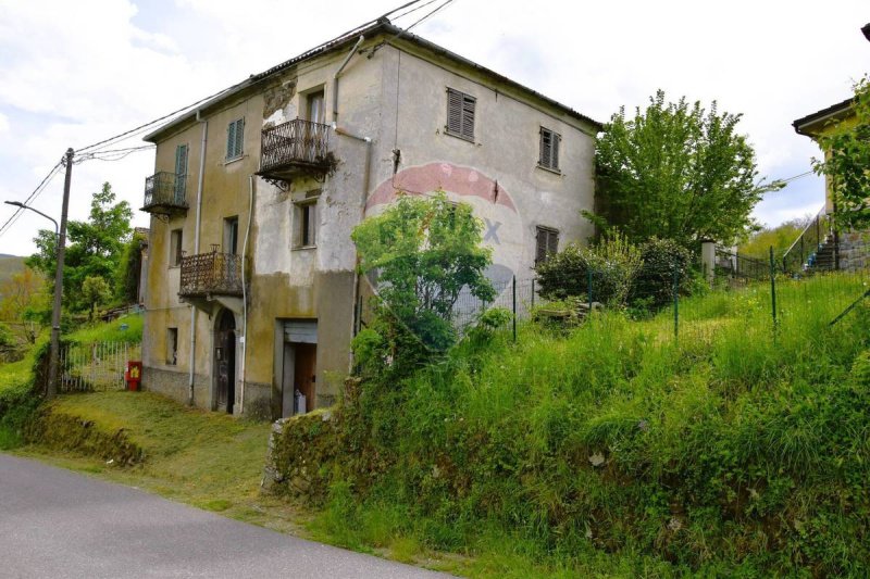 Casa independiente en Zeri