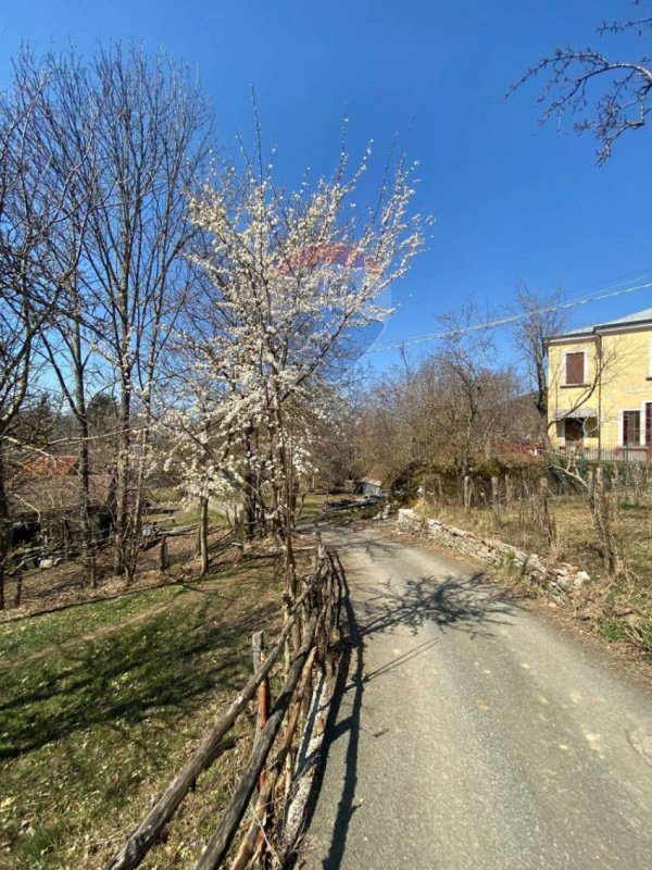 Semi-detached house in Rezzoaglio