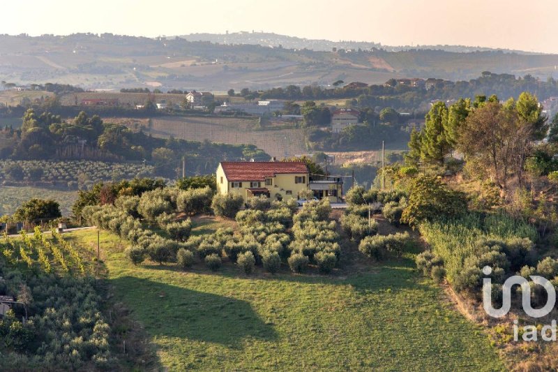Vrijstaande woning in Sant'Elpidio a Mare