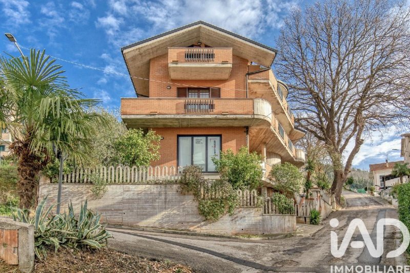 滨海圣埃尔皮迪奥公寓