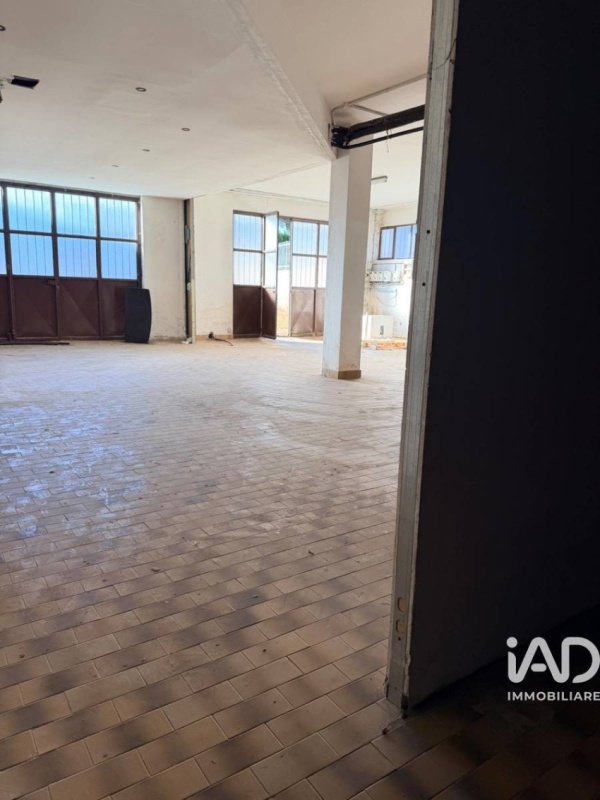 Immobile commerciale a Corridonia