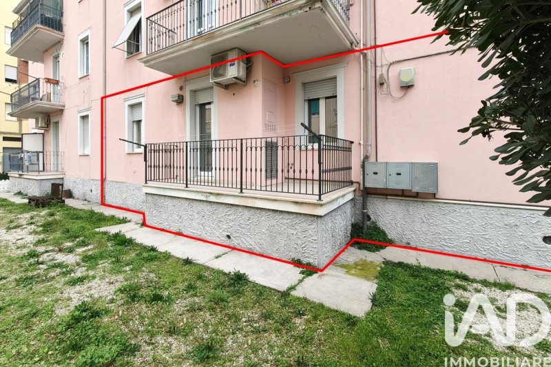 奇维塔诺瓦-马尔凯公寓