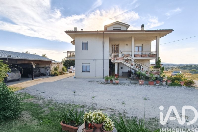 Villa i Montegiorgio