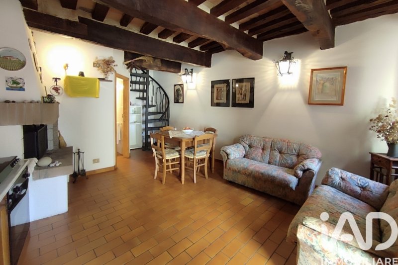 Apartamento em Poggio San Marcello