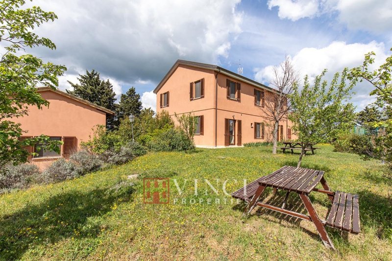 Farmhouse in Sassocorvaro Auditore