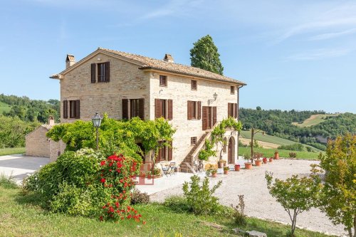 Farmhouse in Montelparo