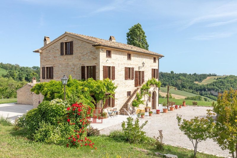 Ferme à Montelparo