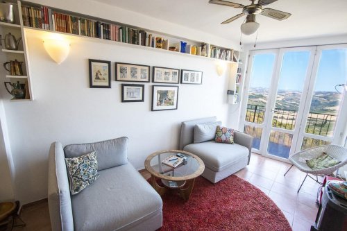 Teto/Chão em Montedinove