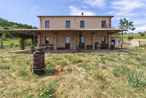 Woonboerderij in Petritoli
