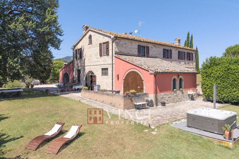 Farmhouse in Cingoli
