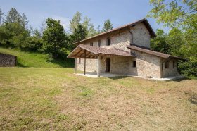 Farmhouse in Morbello