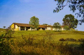 Farmhouse in Ozzano Monferrato