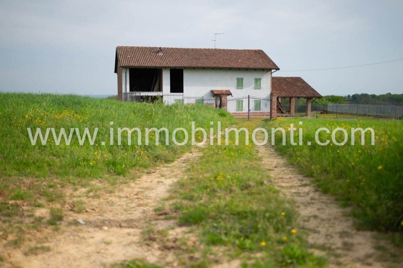 Cabaña en Incisa Scapaccino