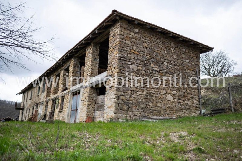 Bauernhaus in Roccaverano