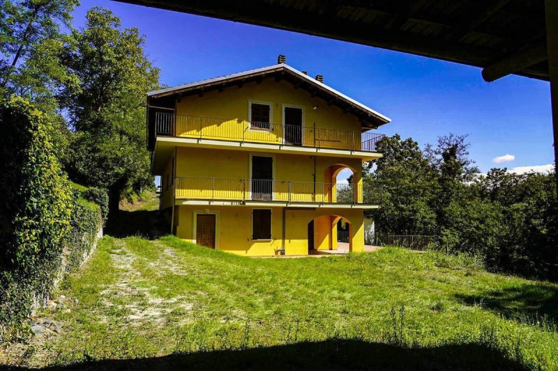 Einfamilienhaus in Acqui Terme