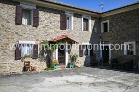 罗卡韦拉诺农舍