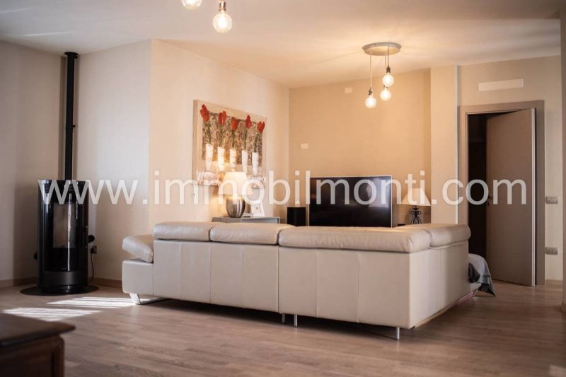 阿奎泰尔梅阁楼