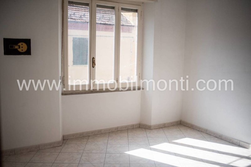 Apartamento en Acqui Terme