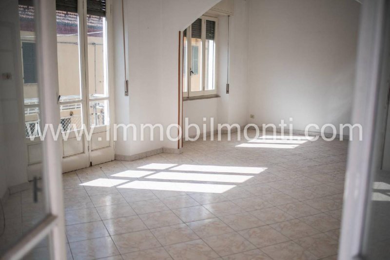 Apartamento en Acqui Terme