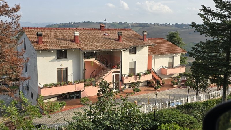 Country house in Montefano