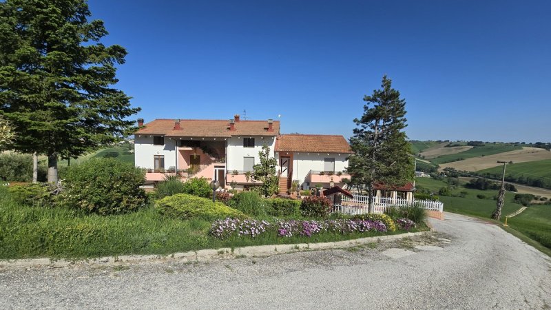 Country house in Montefano