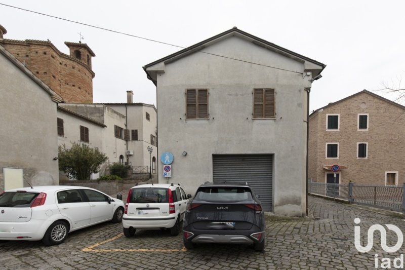 Kommersiell byggnad i Santa Maria Nuova