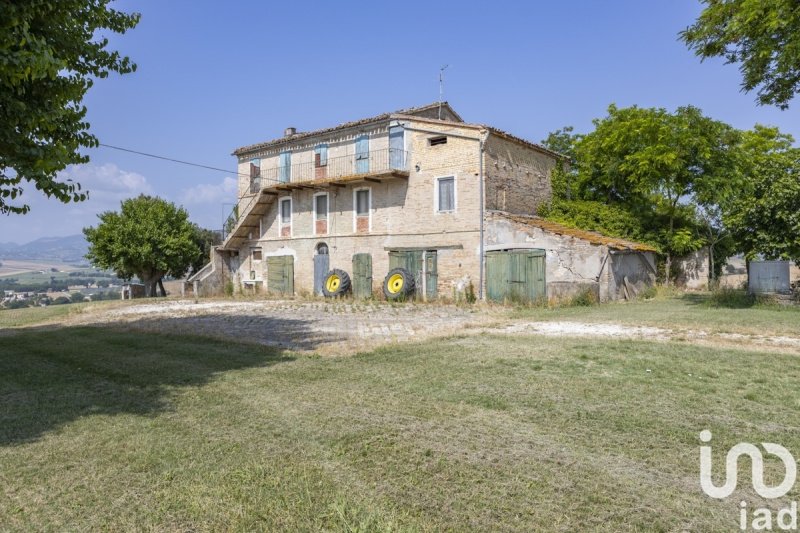 Сельский дом в Филоттрано